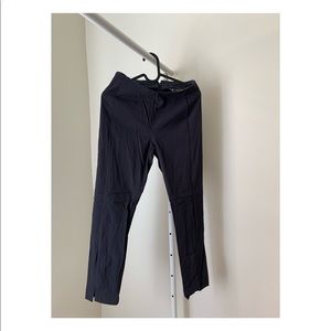 Athleta Women’s Wander Slim Black Pant (2 Petite)